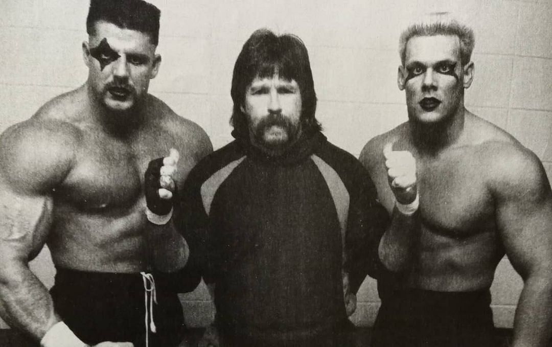 Dirty Dutch Mantel with The Blade Runners : r/SquaredCircle